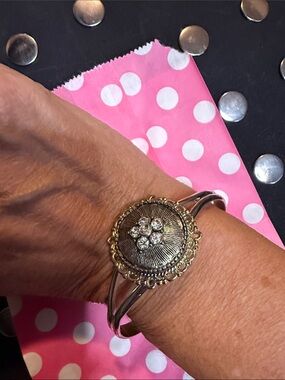 Snap Silver- Tone Floral Medallion Bangle Snap Bracelet with Clear Crystals